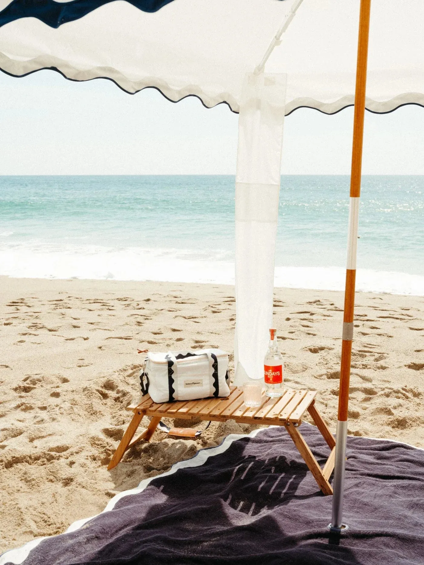 Business & Pleasure Co. The Premium Cabana