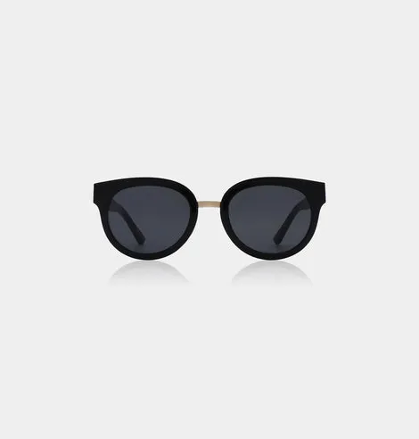 Elegant Medium Sized Sunglasses <span>JOLIE<span>