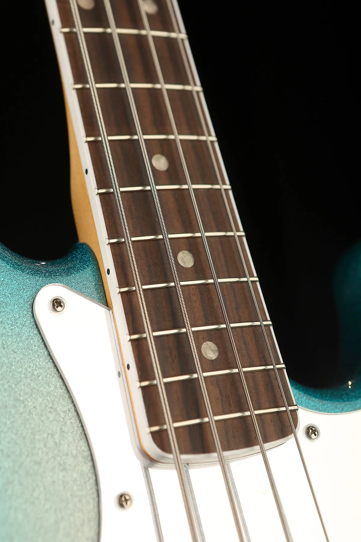 Limited Edition Player Plus X Blu DeTiger Jazz Bass