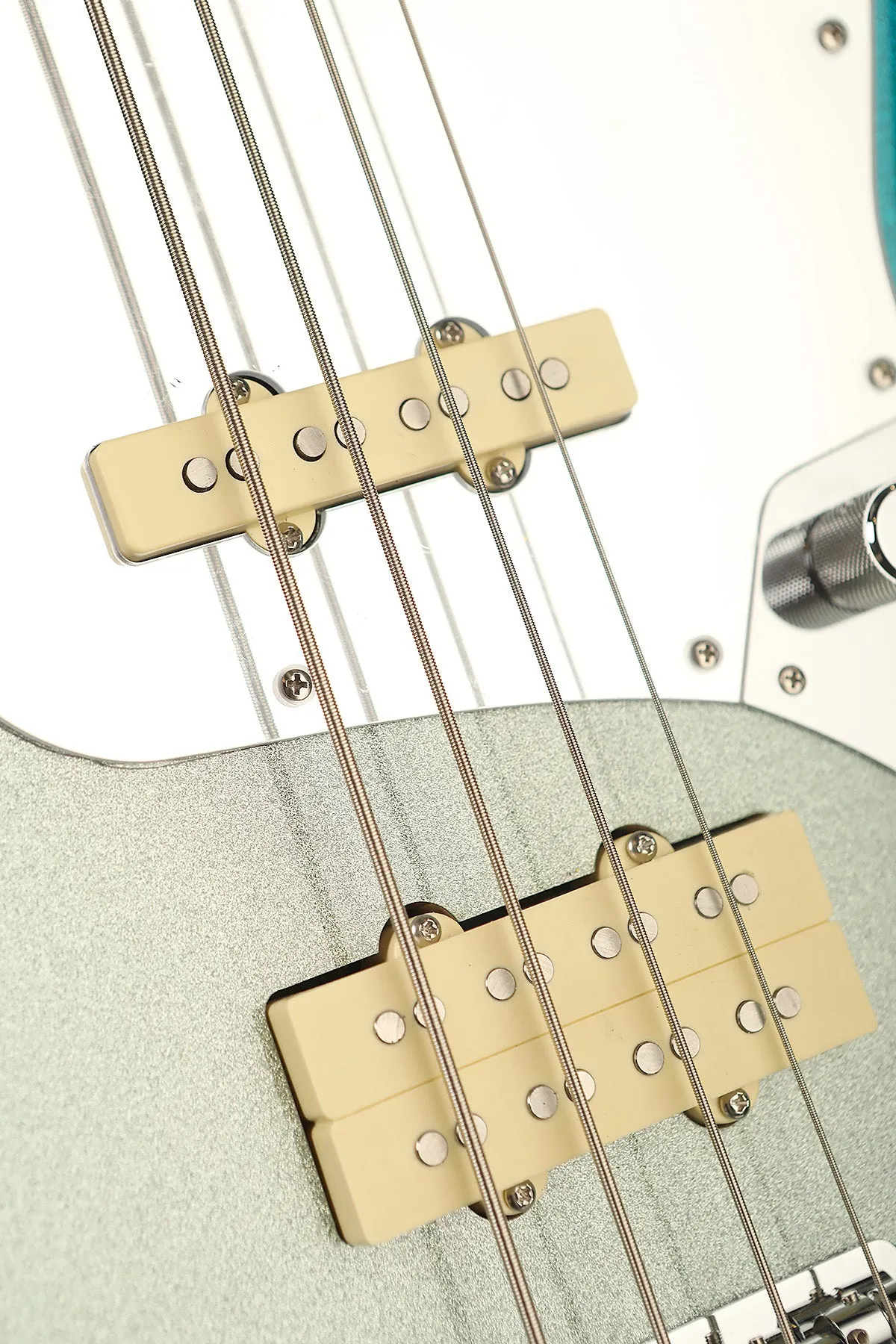 Limited Edition Player Plus X Blu DeTiger Jazz Bass