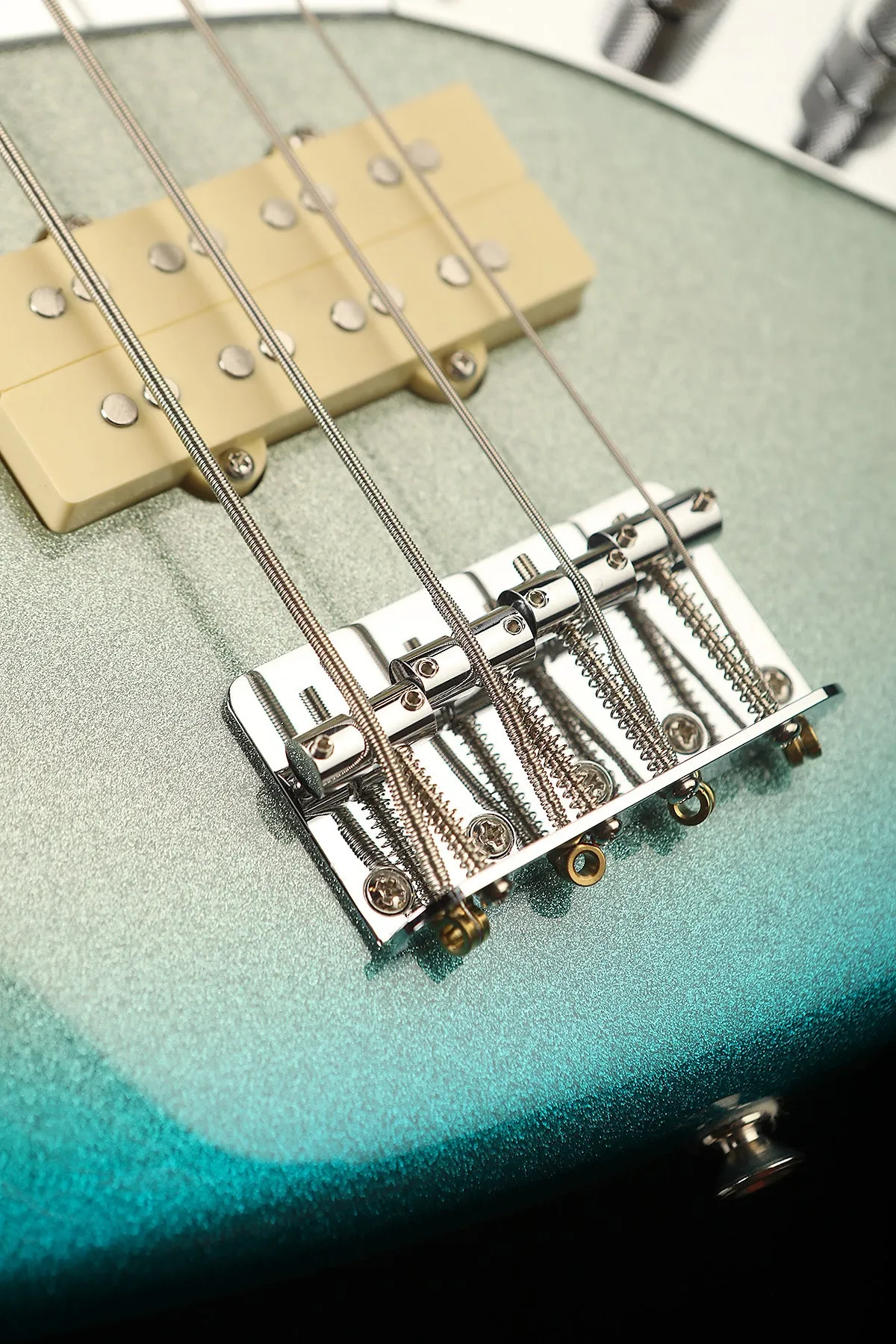 Limited Edition Player Plus X Blu DeTiger Jazz Bass