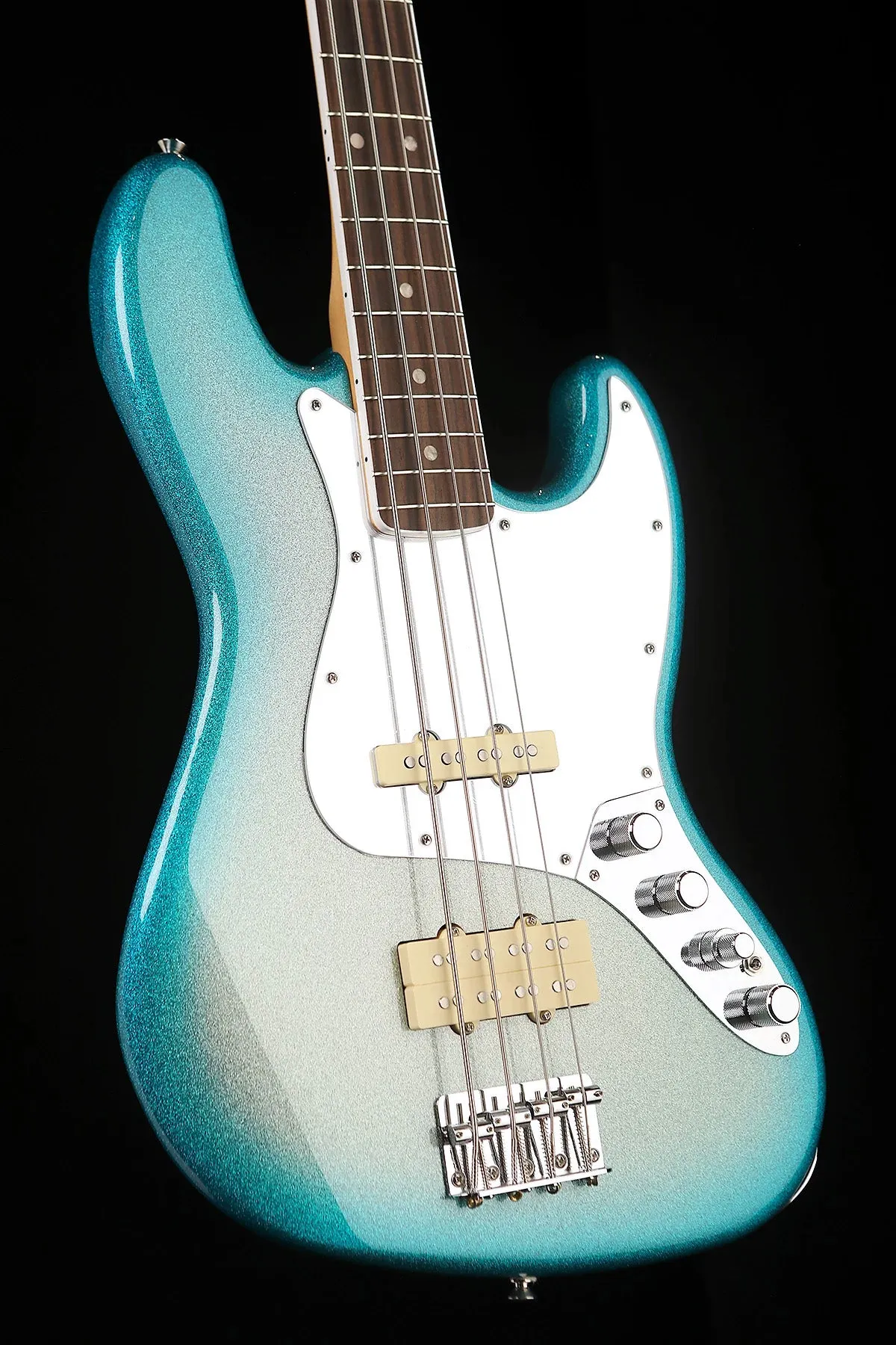 Limited Edition Player Plus X Blu DeTiger Jazz Bass