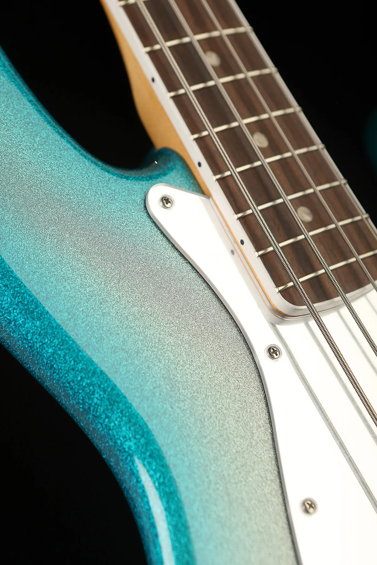 Limited Edition Player Plus X Blu DeTiger Jazz Bass