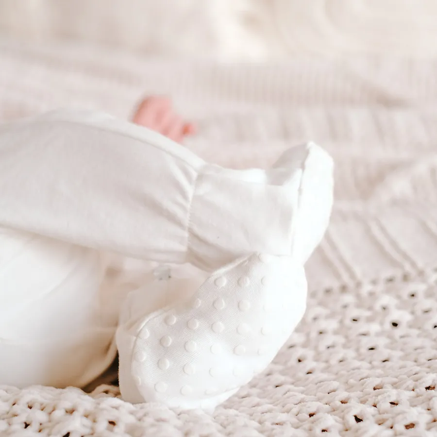 Organic Cotton Zipsuit with Footies & Mittens | White